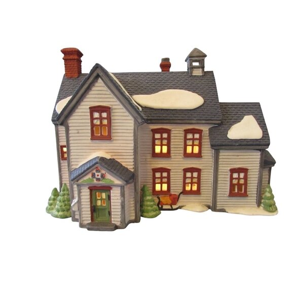 New England Village Series Pennsylvania Dutch Farmhouse Porcelain Lighted House - Picture 2 of 6